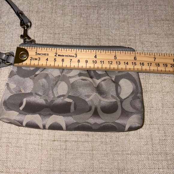 Coach | Small Silver Wristlet in Signature Canvas Print and Leather Trim - Picture 6 of 6
